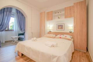 Lucia - Novigrad - 2