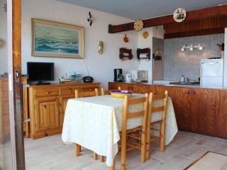 Appart 6 pers, 50m plage, balcon, parking, animaux admis - FR-1-229C-338 - 6