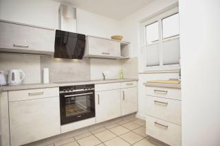 Terrasse, gratis Nutzung vom AHOI Erlebnisbad und Sauna in Sellin - Villa Karola FeWo 02 - Göhren - 1