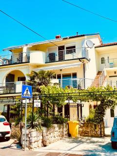 Velebit Apartments - Dramalj - 0