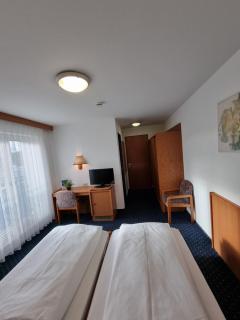 InTeck Hotel - Dettingen unter Teck - 9