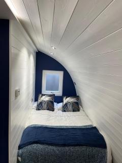 Peacock Lake Glamping - Nottingham - 1