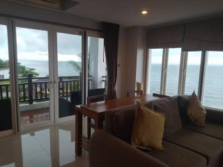 Khanom Beach Residence 1-Bedroom Ocean Front Condo - Khanom - 7