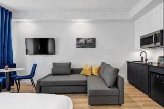 INITIAL - ASTRONAUTE - Centre-Ville de Quebec - 4