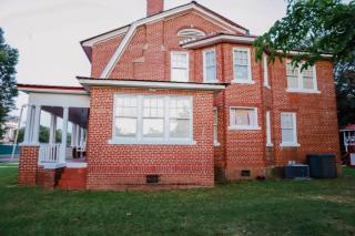 Historic House on the HillDownstairs ONLY - Tuskegee - 3
