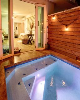 Casa Loba Suite 3 with private pool and tub - 9