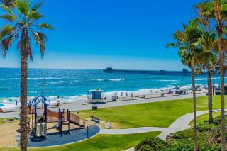 Westwood House ocean-view on the coast with rooftop balcony & fireplace - Oceanside - 6