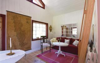 Amazing Home In Lur With Wifi - 7