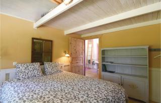 Amazing Home In Lur With Wifi - 4