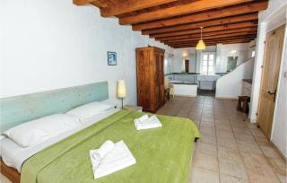 Gorgeous Home In Pomos - Pomos - 3