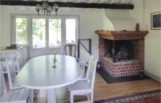 Cozy Home In Kvicksund With Sauna - 1