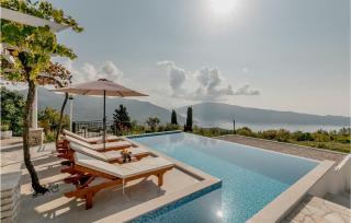 Stunning Home In Herceg Novi With Wifi - 4
