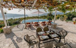 Stunning Home In Herceg Novi With Wifi - 3