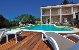 Awesome Apartment In Izola With Wifi - 0