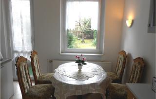 Amazing Apartment In Waren-Müritz - Waren - 3