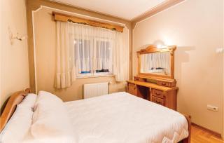 Pet Friendly Apartment In Herceg Novi - 4