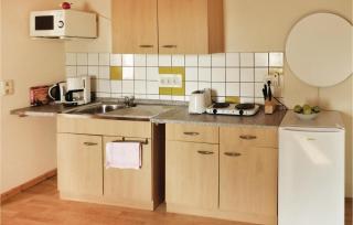 1 Bedroom Amazing Apartment In Settin - Settin - 5