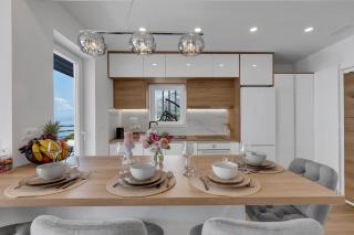 Luxury Penthouse - Big Blue - 5