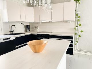 Maalaistalo maatilamiljöössä - 3