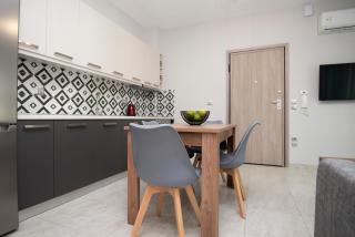 ENIO AXD guest house with private parking - 1
