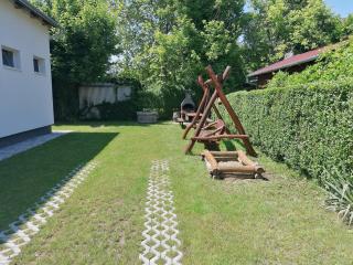 7 férőhelyes ház Balatonfenyvesen a tótól 15 m-re saját stéggel és csónakkal - Balatonfenyves - 2