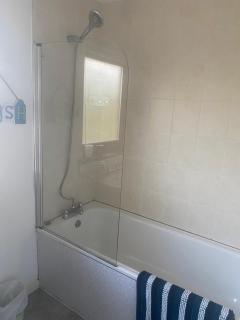 Claire’s AirBNB 2 - Belfast - 5