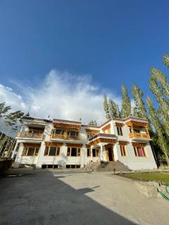 Jorpal residency leh - Leh - 0