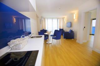 Batumi Luxury Resort & Sea View Aparthotel - Batumi - 4