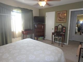 Poolside Paradise - Navarre - 5