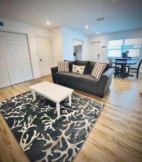 Secret Serenity! Roomy! Pool! 5 min from Beach! - Deerfield Beach - 9