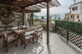 ILOI’s Villa in peaceful Village w. Private Beach - Koropi - 0