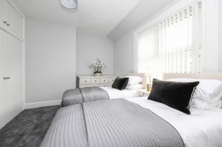 Cosy town centre cottage - 3