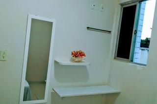 Quarto Individual para 3 Pessoas em AP Compartilhado - 8
