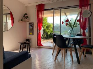 La Mer et la Plage au bout du parc Appartement 4 couchages avec jardin - La Grande-Motte - 3