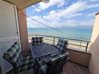 Sunrise apartments Nin - 8