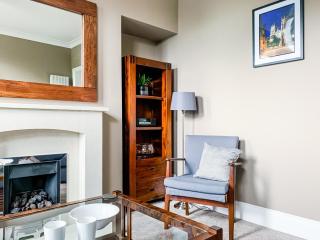 Maple House - Quaint Victorian Home With Free Parking - York - 3
