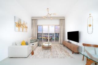 ALH Vacay - One Bedroom in Canal Residence West Spanish Sports City - Dubai - 0