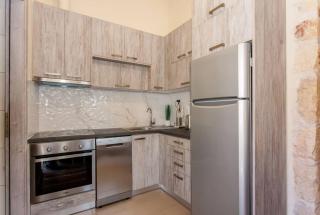 Casa Athelia: Traditional Home, Local Neighborhood - 6