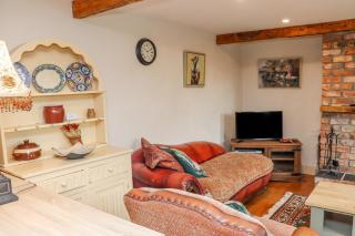 Cob Cottage - 1