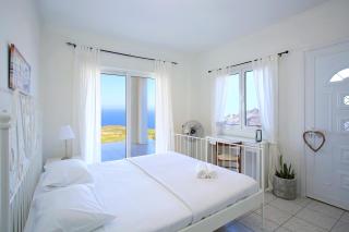 3 Bed Villa - Sleeps 6 - Pets - Garden - Parking - 2