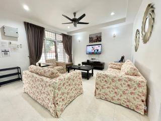 Langkawi Cozy Holiday Home at Bukit Indah by Zervin - 2