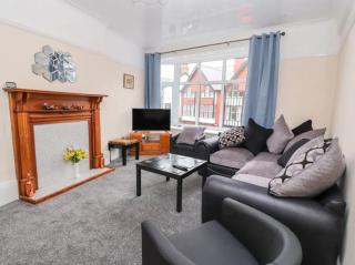Seabreeze Apartment - Llandrillo-yn-Rhôs - 0