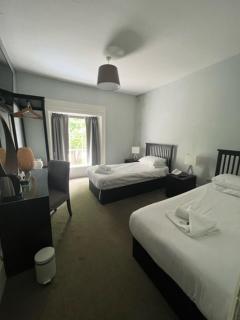 Antrobus Hotel - 6