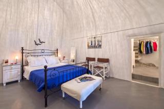 Pyrgos 3-Bed Villa Sleeps 8 with Pool and AirCon - 4