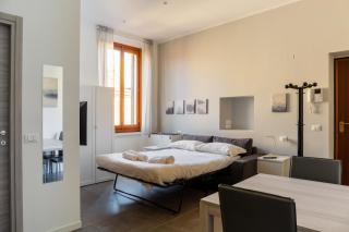 Newly Renovated Loft near Centrale - Milan - 0