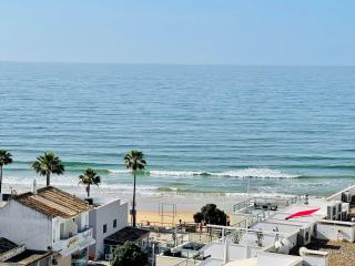 On The BEACH Stunning Apartment Albufeira Olhos de Água - Albufeira - 0