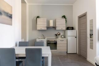 Newly Renovated Loft near Centrale - Milan - 4