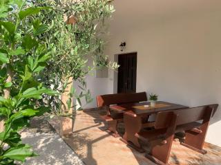 Apartman ABO*** - Komin - 1