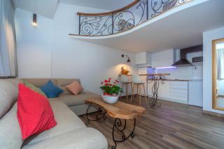 La Costa Apartments - Bar - 9