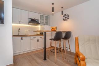 La Costa Apartments - Bar - 1